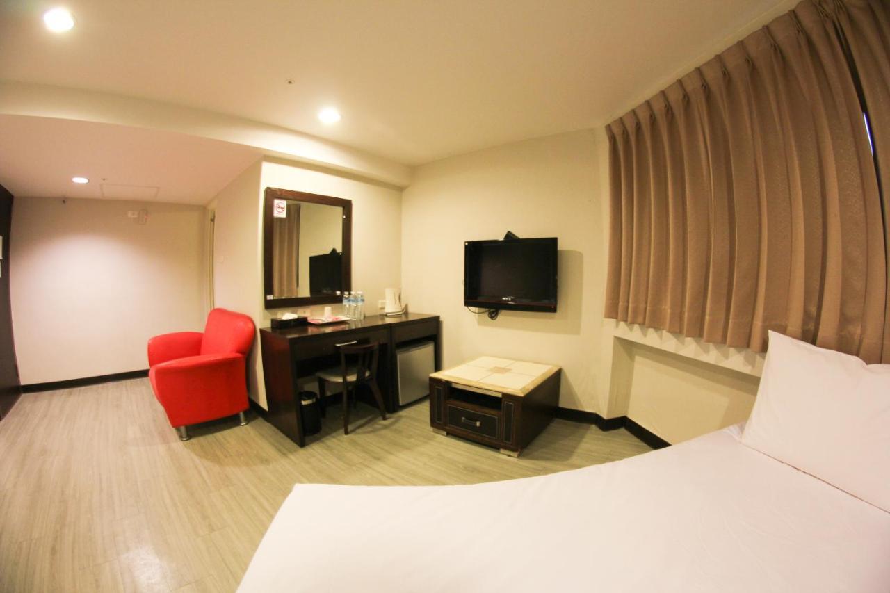 New Generation Of Boutique Business Hotel Kaohsiung Exterior photo