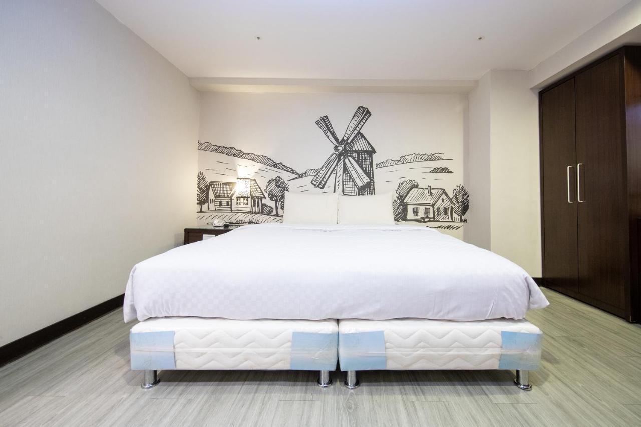 New Generation Of Boutique Business Hotel Kaohsiung Exterior photo