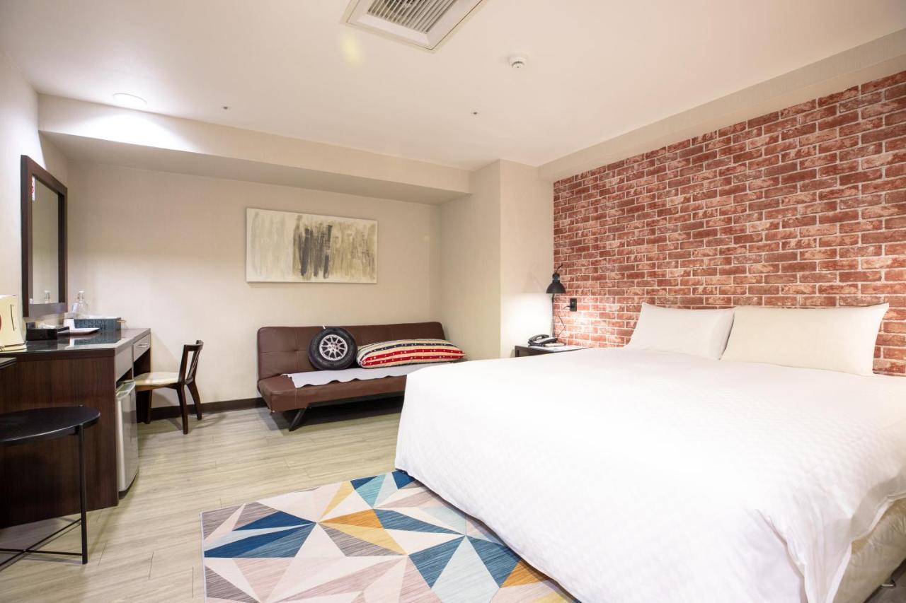 New Generation Of Boutique Business Hotel Kaohsiung Exterior photo