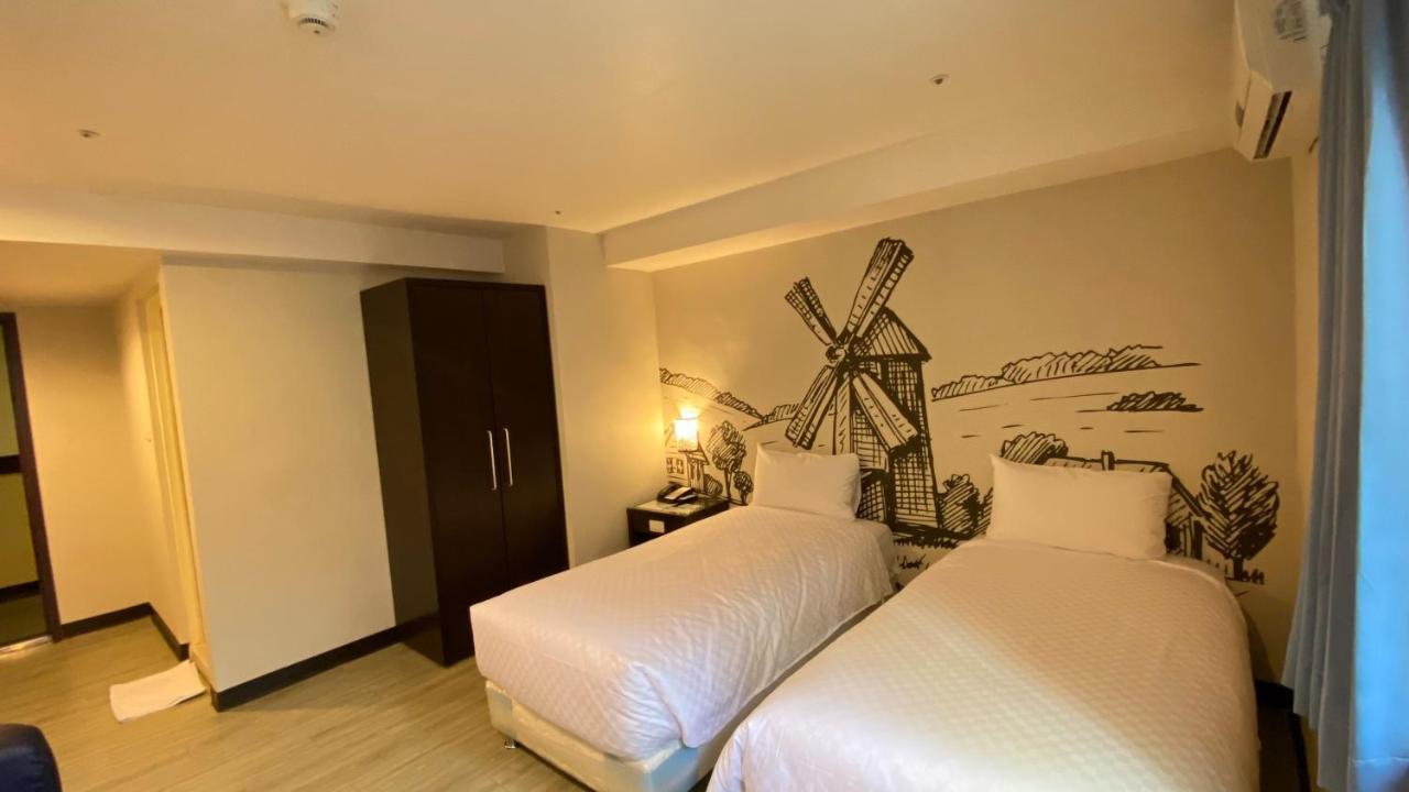 New Generation Of Boutique Business Hotel Kaohsiung Exterior photo