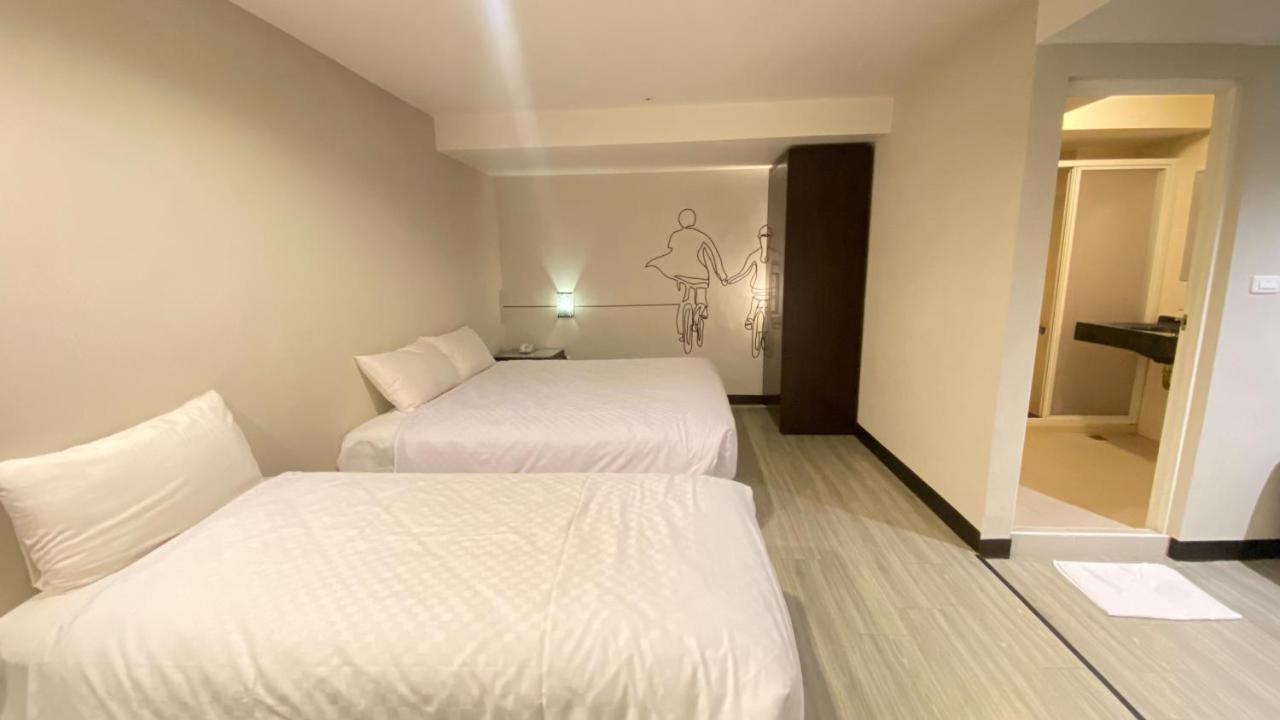 New Generation Of Boutique Business Hotel Kaohsiung Exterior photo