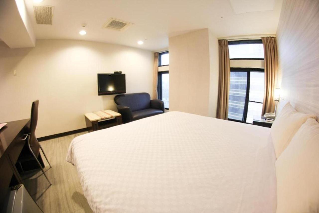 New Generation Of Boutique Business Hotel Kaohsiung Exterior photo