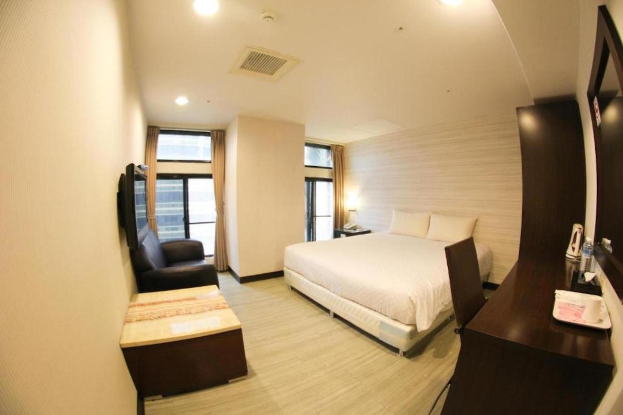 New Generation Of Boutique Business Hotel Kaohsiung Exterior photo